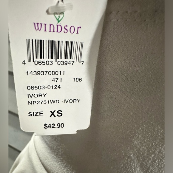 Windsor Trendy Twist-Front Skater Romper-White- SOLD OUT ONLINE- Size: XS NWT - Picture 7 of 11